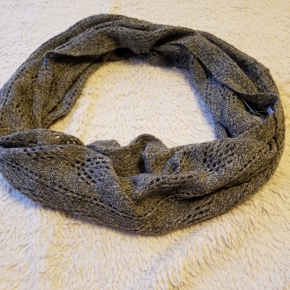 Vivante by VSA Gray New Infinity Knit Scarf